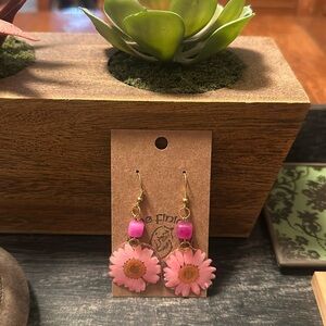 Handmade resin dipped earrings :) brand new ♥️